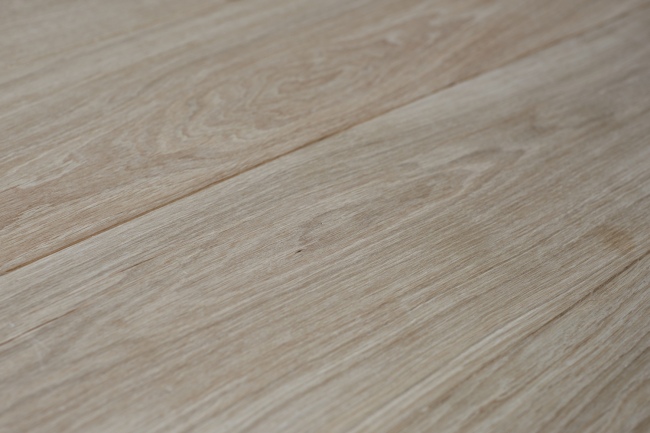 Unfinished Prime Grade Oak Flooring Angled