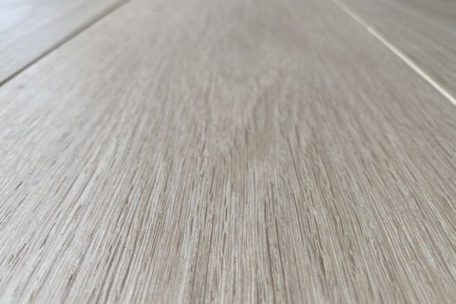 barbara-engineered-oak-flooring-boards-close-up-finish