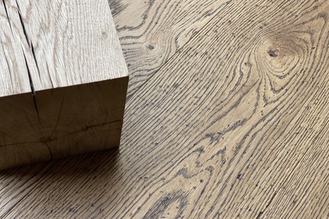 etta-engineered-oak-flooring-boards-block-close-up