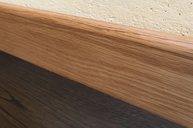 pencil-round-solid-oak-skirting-angled