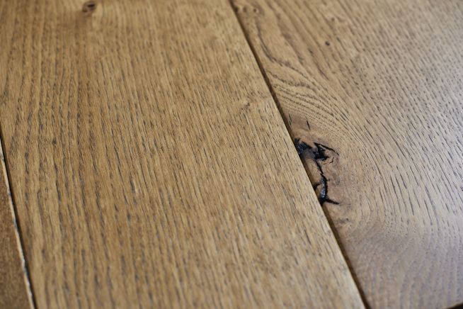 character-grade-solid-oak-flooring-micro-bevel