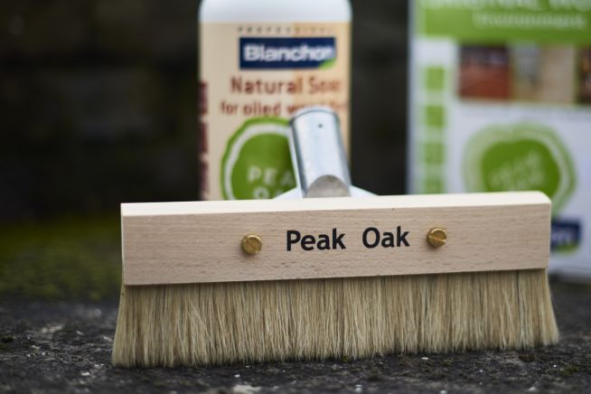 peak-oak-floor-brush